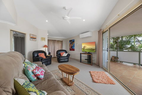 Fabulous Pet Friendly Family Home - 3 Carribean Court - Melbourne Tourism 6