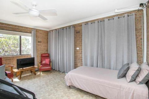 Deering 106 ULLADULLA - Melbourne Tourism 0