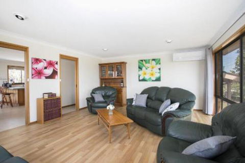 Deering 106 ULLADULLA - Melbourne Tourism 5