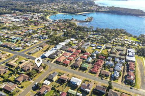 Deering 106 ULLADULLA - Melbourne Tourism 2
