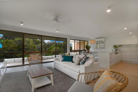 BEAUTIFULLY RENOVATED OCEANSIDE APARTMENT Lamer 9 - Melbourne Tourism 5