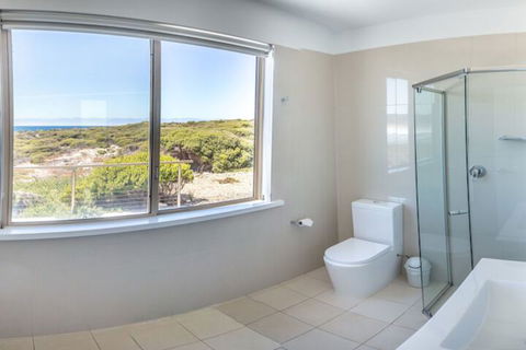 Hanson Bay Wildlife Sanctuary And Cabins - Melbourne Tourism 6