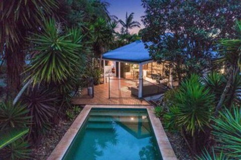 Bangalow Palms - Melbourne Tourism 0