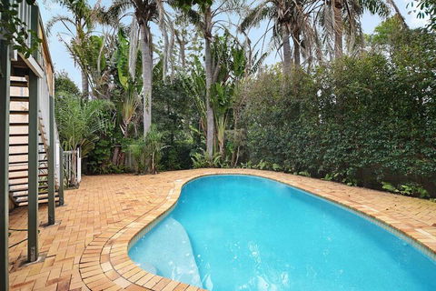 Beach Affair - 10 Callitris Crescent - Melbourne Tourism 1