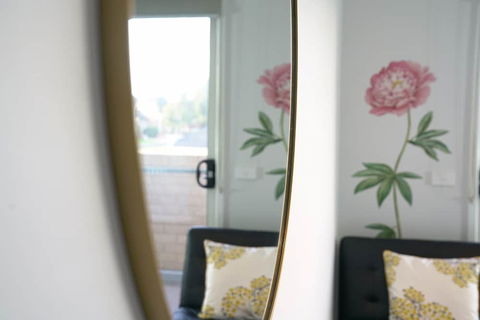 Waterfront Villa In Sanctuary Lakes - Melbourne Tourism 3