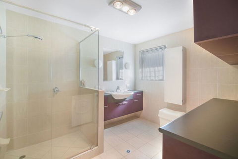 Unit 3 At 4 Pelican Street, Peregian Beach, Noosa Shire - Melbourne Tourism 2