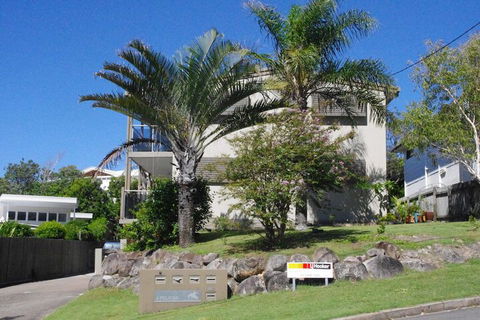 Unit 3 At 4 Pelican Street, Peregian Beach, Noosa Shire - Melbourne Tourism 1