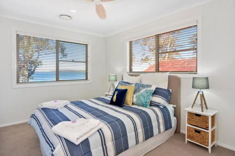 Adrift Retreat St. Georges Basin Waterfront Home - Melbourne Tourism 3