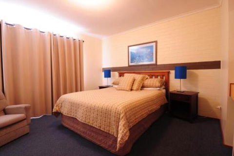 Ballymena Holiday Units - Melbourne Tourism 1