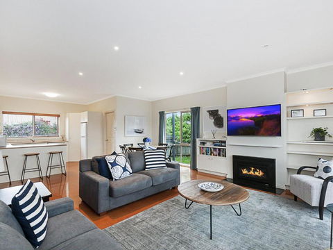 GUILDFORD COTTAGE - Melbourne Tourism 2