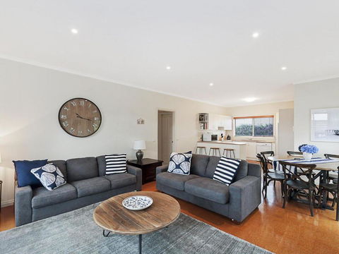 GUILDFORD COTTAGE - Melbourne Tourism 4