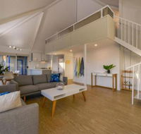 Osprey Holiday Village Unit 106 Trendy 3 Bedroom Holiday Villa with a Pool in the Complex - Melbourne Tourism