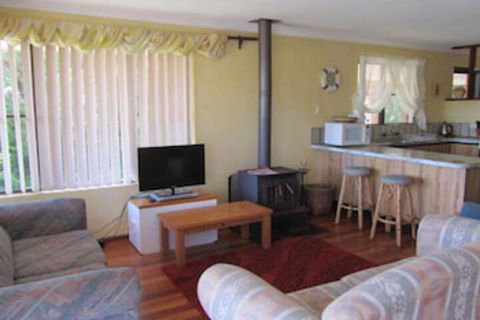 Jen's Beach House - Melbourne Tourism 3