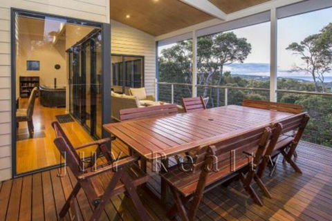 Eagle Vista - Melbourne Tourism 3