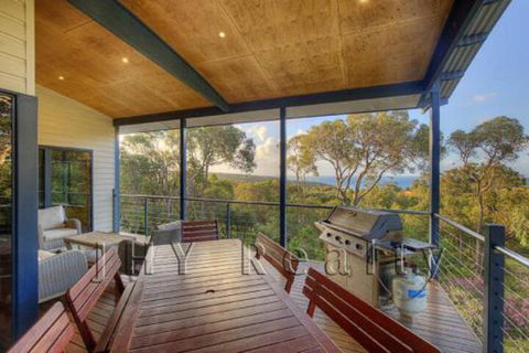 Eagle Vista - Melbourne Tourism 1