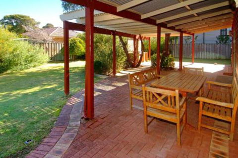 Rosewood Cottage - Melbourne Tourism 0