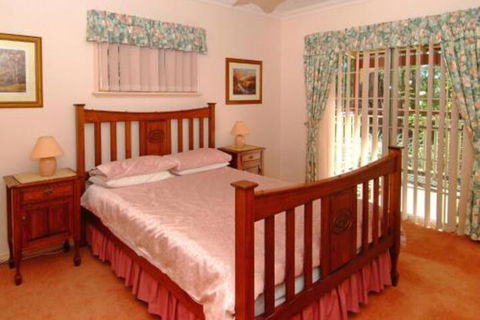 Rosewood Cottage - Melbourne Tourism 4