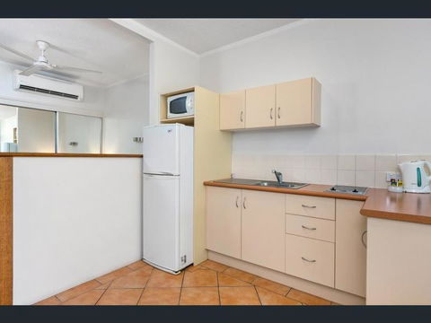 Absolute Beachfront With Million Dollar Views - Melbourne Tourism 1