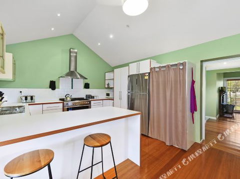 Family Friendly Weatherboard Cottage - Melbourne Tourism 4