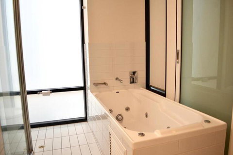 APTonNorthTCE - Melbourne Tourism 6