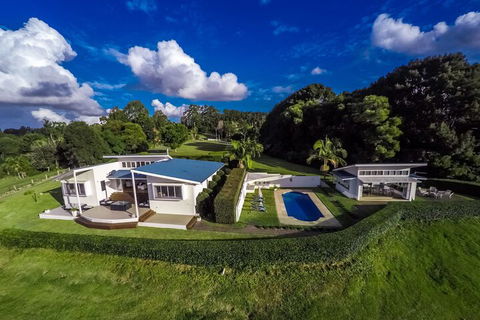 A PERFECT STAY - Byron's Brae - Melbourne Tourism 3
