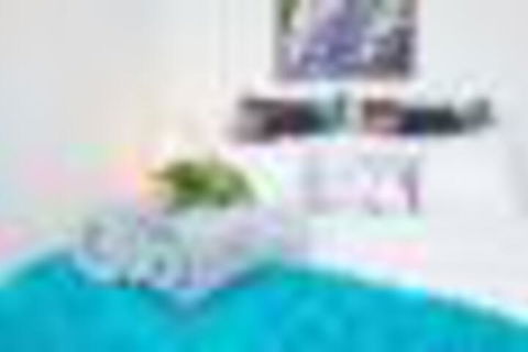 GUSTAVs THE KISS 2Bed Brisbane CBD Netflix - Melbourne Tourism 4