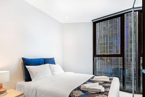 IFSuites (IFSTAYS) Light House Apartment - Melbourne Tourism 5
