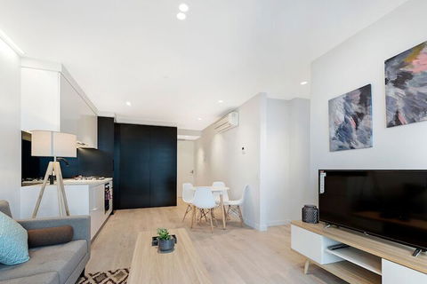 IFSuites (IFSTAYS) Light House Apartment - Melbourne Tourism 4