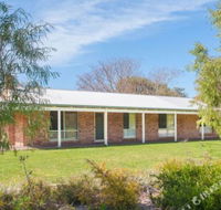 Dunsborough Holiday Homes Lens Lair Quindalup - Melbourne Tourism