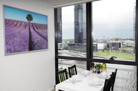 Auzzie Apartments Docklands Melbourne - Melbourne Tourism 3