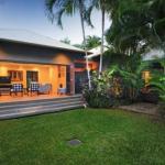 Bali House Luxury Holiday Home - Melbourne Tourism 0