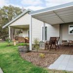Stablebase - Melbourne Tourism 0