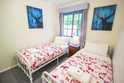 Amber Cottage - Melbourne Tourism 6