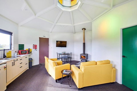 Zuny Yurt - Melbourne Tourism 5