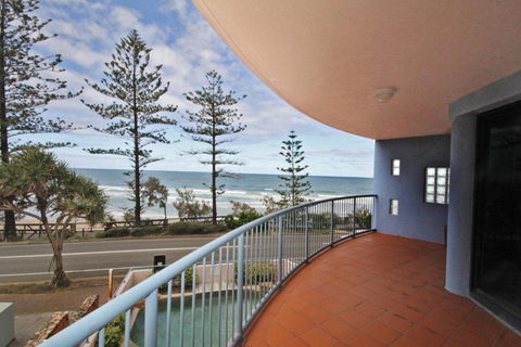 Unit 1 The Rocks 1746 David Low Coolum Beach 500 Bond - Melbourne Tourism 5
