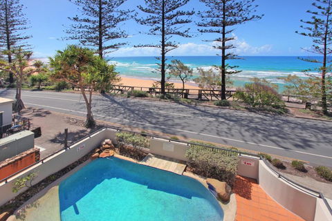 Unit 1 The Rocks 1746 David Low Coolum Beach 500 Bond - Melbourne Tourism 3