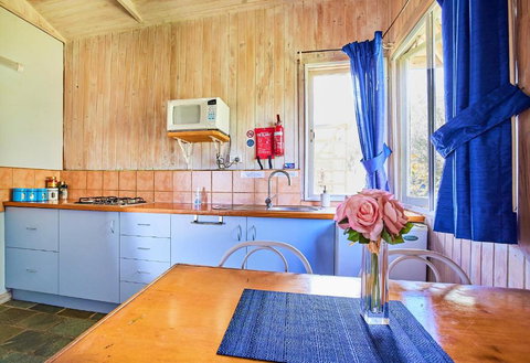 Rose Cottage - Melbourne Tourism 3