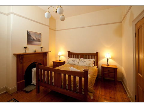 Fairholme Townhouse - Melbourne Tourism 0