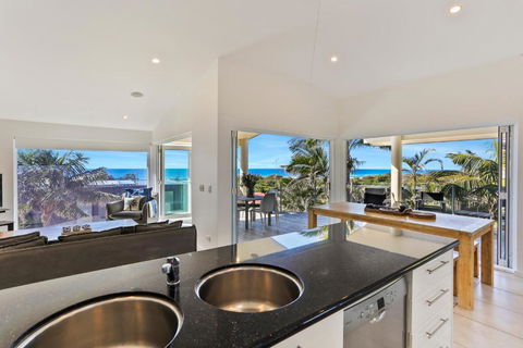 Pandanus Peregian Beach - Melbourne Tourism 4