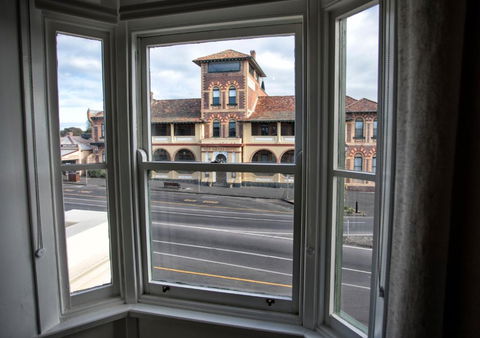 QPO QUEENSCLIFF - Melbourne Tourism 2