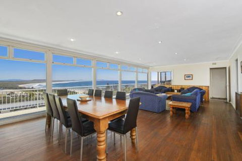 La Mer 19 Dulconghi Street - Melbourne Tourism 1