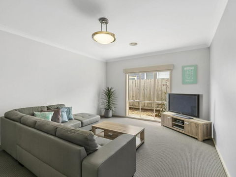 THE LOCH SURFSIDE WIFI NETFLIX PET FRIENDLY (OUTSIDE ONLY) - Melbourne Tourism 4