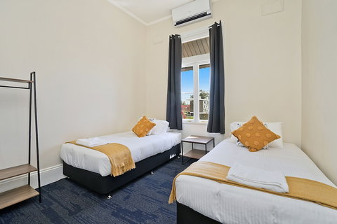 Imperial Hotel Singleton - Melbourne Tourism 5