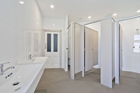 Imperial Hotel Singleton - Melbourne Tourism 4