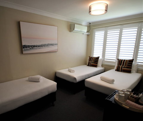 Batemans Bay Hotel - Melbourne Tourism 6