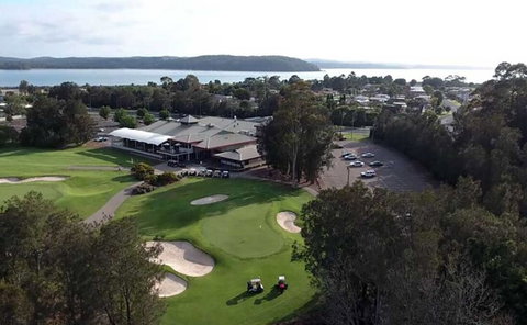 Batemans Bay Hotel - Melbourne Tourism 1