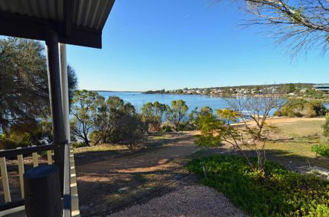 CDC 625 Beach House - Melbourne Tourism 5