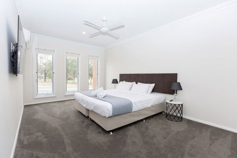 Wagga Apartments 2 - Melbourne Tourism 2