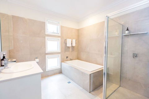Wagga Apartments 5 - Melbourne Tourism 3