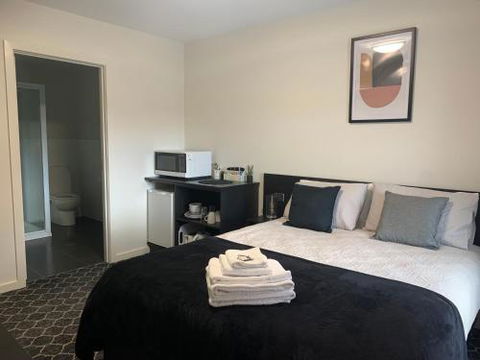 Queens Arms Hotel - Melbourne Tourism 3